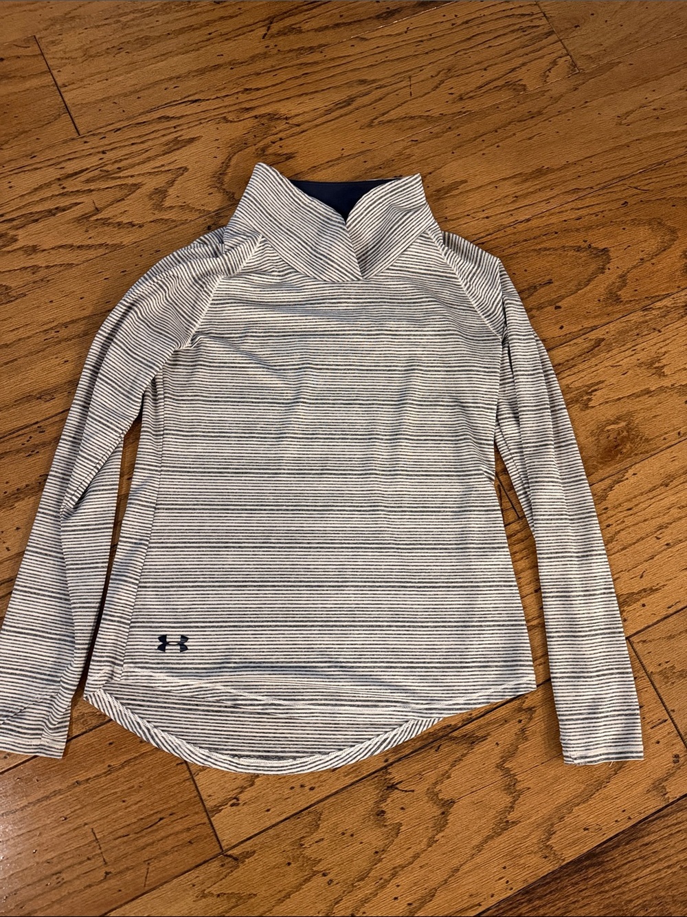 Under Armour Women’s Navy and White Striped Golf Pullover